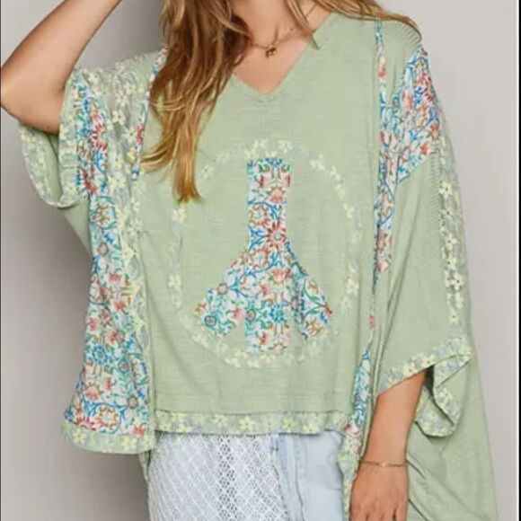 POL V-Neck Floral Print Multi Color Peace Patch Hooded Top in Sage/Yellow NWOT - Picture 1 of 5
